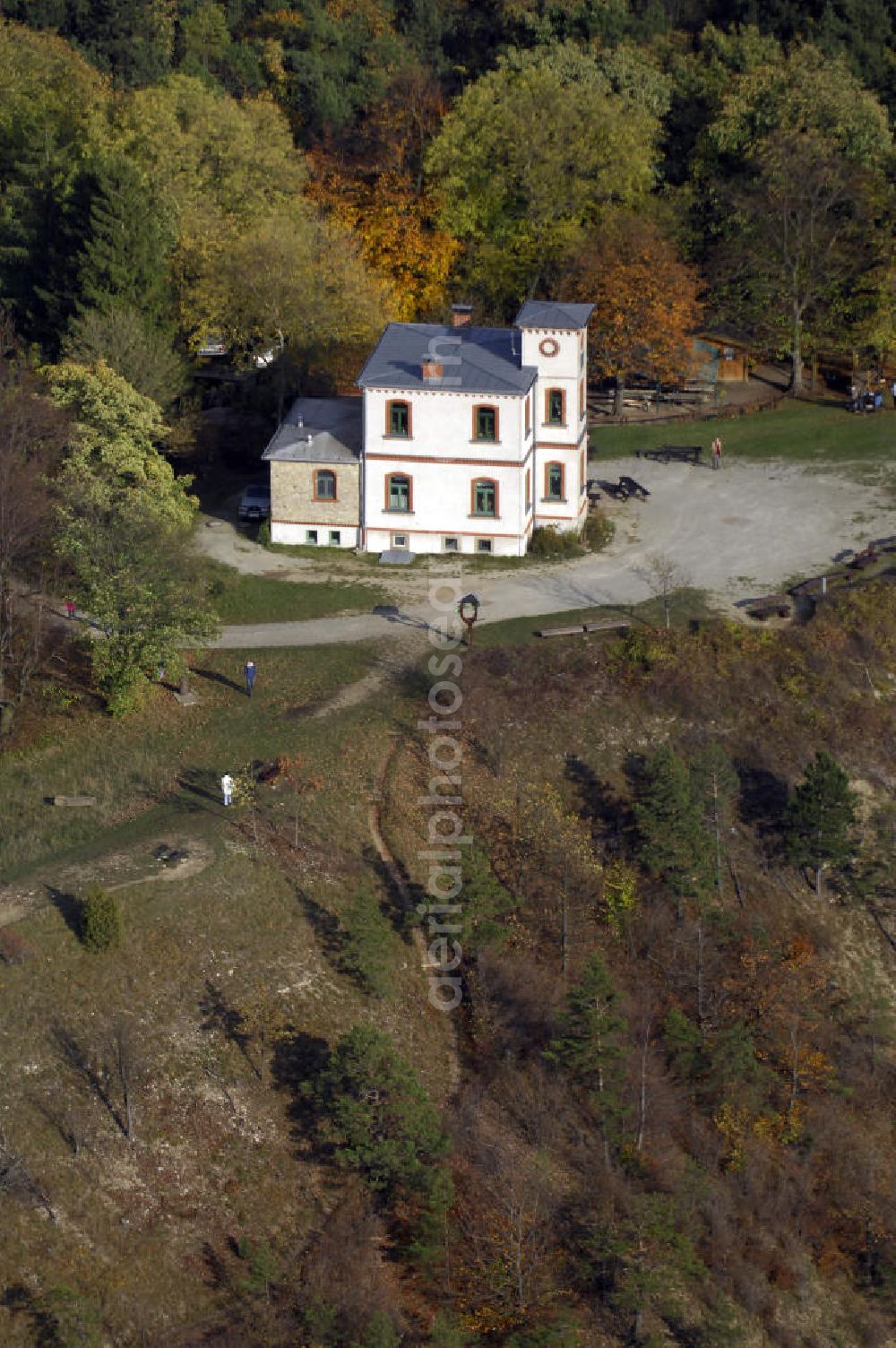 Aerial image Hastrungsfeld - Burla - Blick auf das Berggasthaus Grosser Hörselberg in Hastrungsfeld/ Burla. Kontakt: Berggasthaus Grosser Hörselberg, Hauptstrasse 2, 99848 Hastrungsfeld/ Burla, Tel. +49(0)3622 907320,