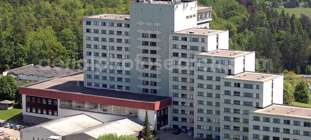 Friedrichroda from the bird's eye view: Blick auf das Berghotel in der Bergstraße im Erholungsort Friedrichroda im Thüringer Wald. View of the mountain hotel in Friedrichroda in Thuringia.