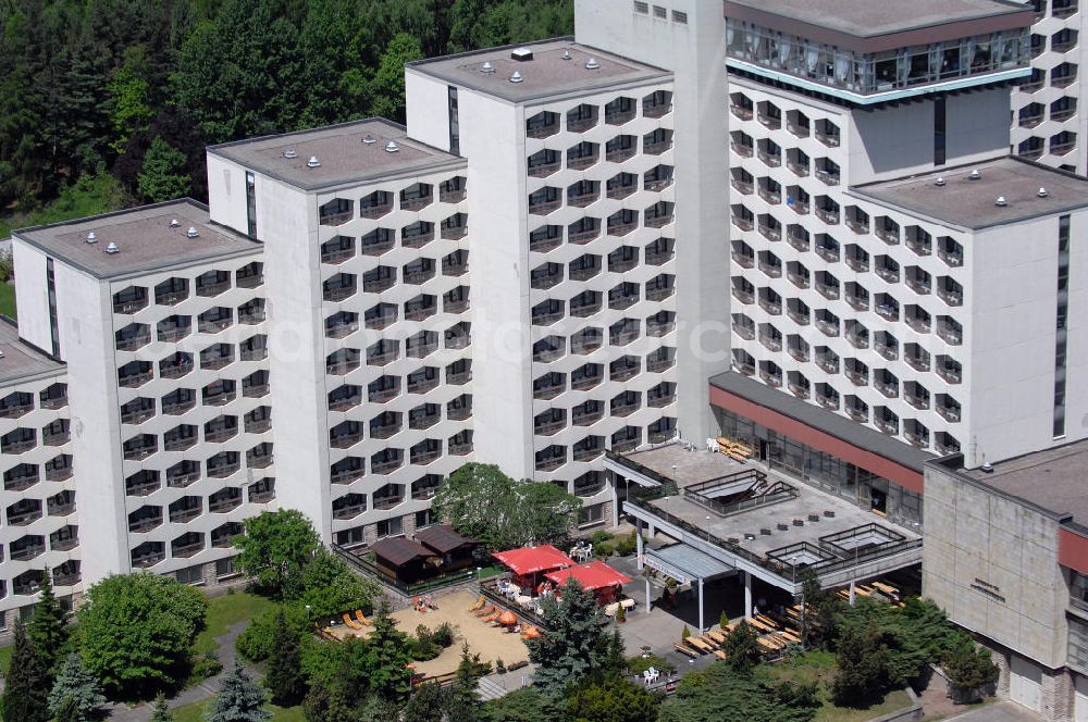 Friedrichroda from the bird's eye view: Blick auf das Berghotel in der Bergstraße im Erholungsort Friedrichroda im Thüringer Wald. View of the mountain hotel in Friedrichroda in Thuringia.