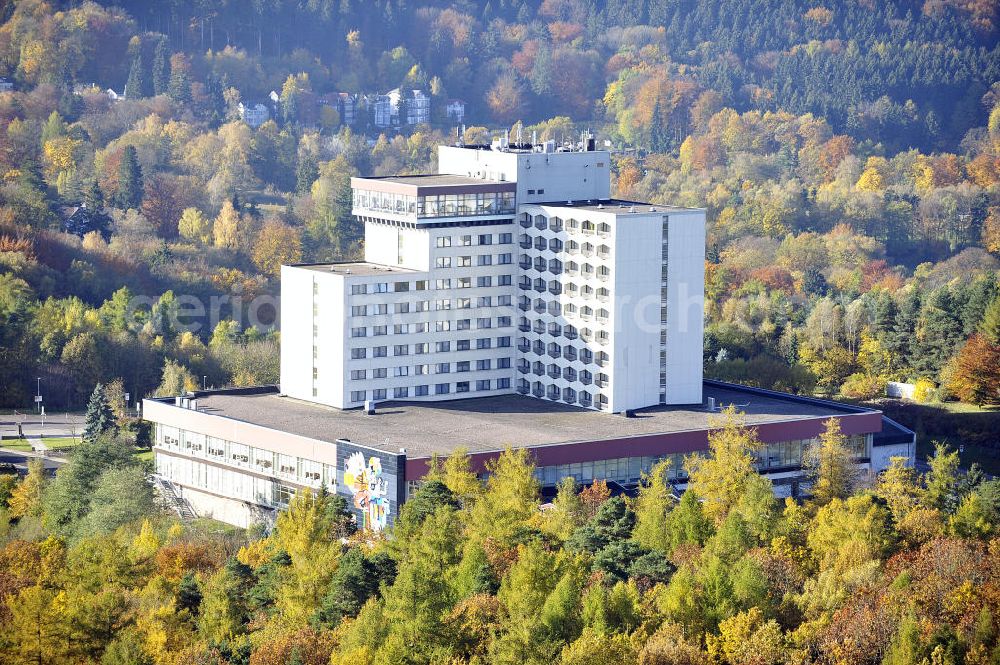 Friedrichroda from the bird's eye view: Blick auf das Berghotel in der Bergstraße im Erholungsort Friedrichroda im Thüringer Wald. View of the mountain hotel in Friedrichroda in Thuringia.