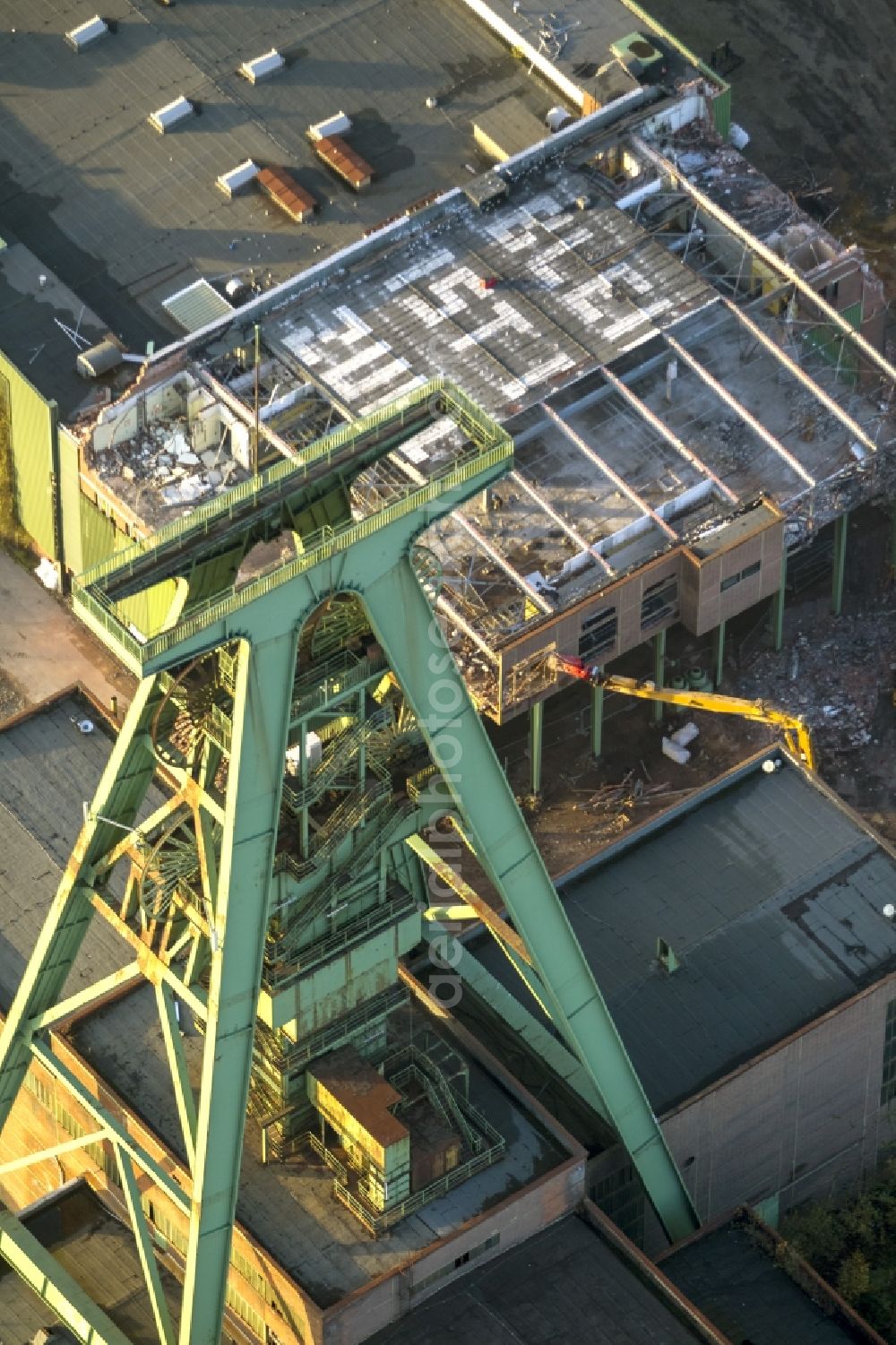 Dinslaken from the bird's eye view: Mine Lohberg with the building from the shaft 2 and the winding tower at Dinslaken in the Ruhr area in North Rhine-Westphalia