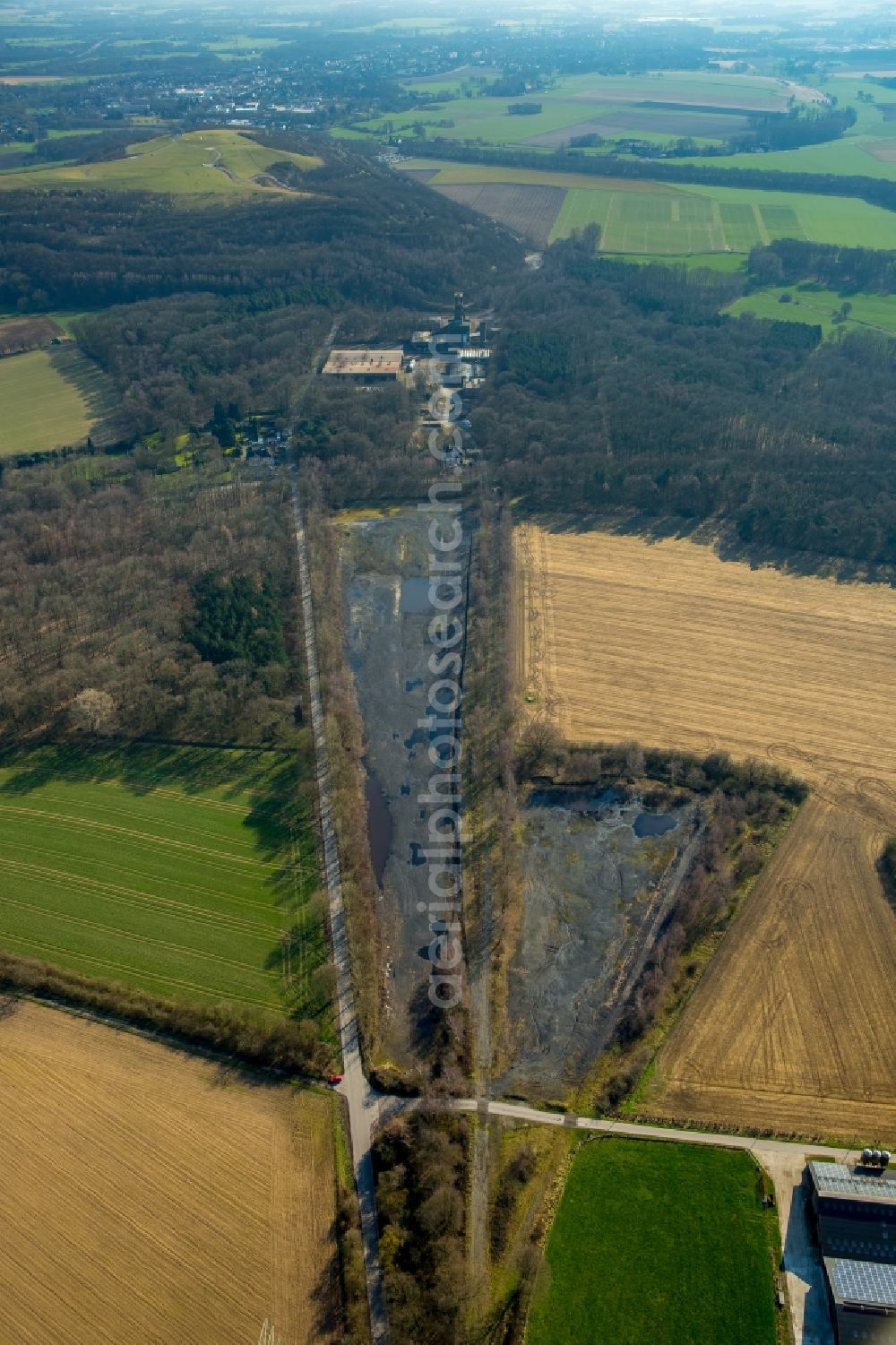 Niephauserfeld from the bird's eye view: Mining facilities and storage area of the mining pit Friedrich Heinrich in Niephauserfeld in the state of North Rhine-Westphalia