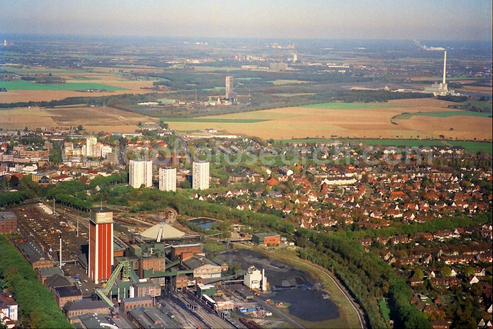 Kamp-Lintfort from above - Site of the mine West and large parts of the city Kamp-Lintfort in North Rhine-Westphalia