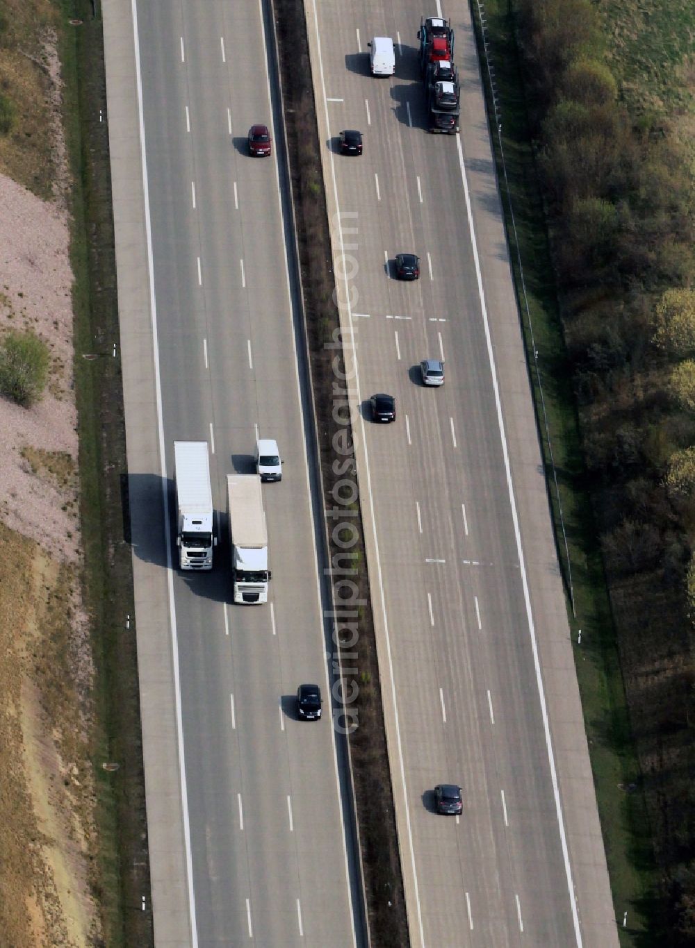 Aerial image Erfurt - Truck on the middle lane in traffic on the motorway A4 motorway near Erfurt in Thuringia