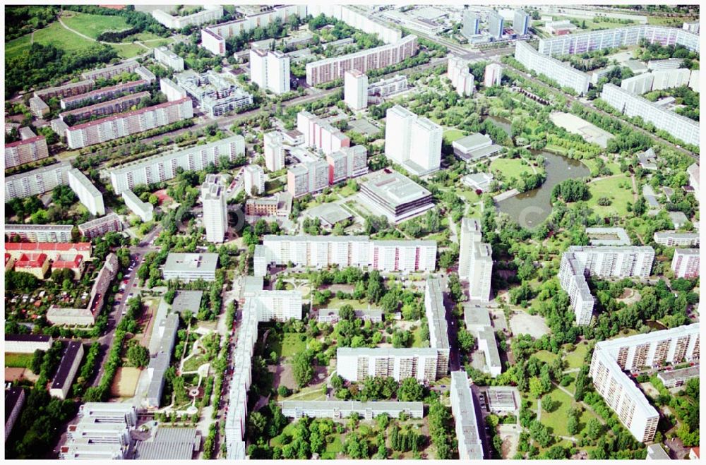 Aerial photograph Berlin Lichtenberg - 31.05.2004 Berlin Lichtenberg, Blick auf die Gebäude der Rudolf-Seifert-Straße 6-24, 10369 Berlin, der PRIMA Wohnbau Gesellschaft, PRIMA Wohnbauten Privatisierungs-Managemant GmbH Lichtenberg, Kurfürstendamm 32, 10719 Berlin, Tel.: 212497-0, Fax.: 2110170,