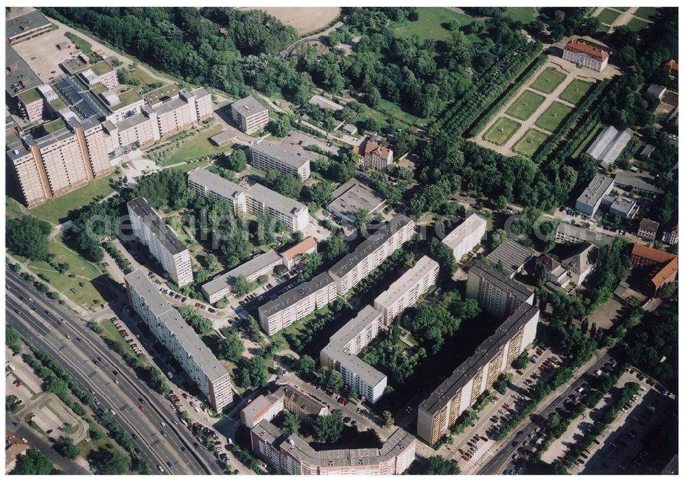 Aerial photograph Berlin Lichtenberg - 31.05.2004 Berlin Lichtenberg, Blick auf die Gebäude der Köpitzer Straße 1-11, 10135 Berlin, der PRIMA Wohnbau Gesellschaft, PRIMA Wohnbauten Privatisierungs-Managemant GmbH Lichtenberg, Kurfürstendamm 32, 10719 Berlin, Tel.: 212497-0, Fax.: 2110170,