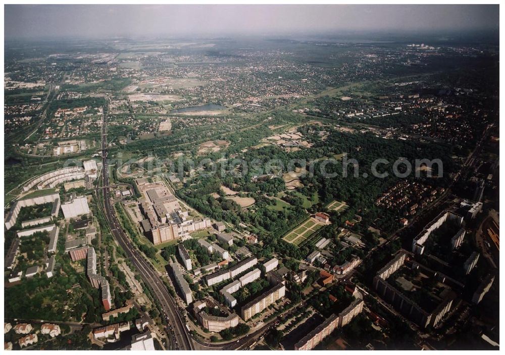 Berlin Lichtenberg from the bird's eye view: 31.05.2004 Berlin Lichtenberg, Blick auf die Gebäude der Köpitzer Straße 1-11, 10135 Berlin, der PRIMA Wohnbau Gesellschaft, PRIMA Wohnbauten Privatisierungs-Managemant GmbH Lichtenberg, Kurfürstendamm 32, 10719 Berlin, Tel.: 212497-0, Fax.: 2110170,