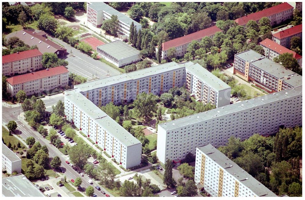 Aerial photograph Berlin Lichtenberg - 31.05.2004 Berlin Lichtenberg, Blick auf die Gebäude der Josef-Orlopp-Straße 15a-e,17-31, Vulkanstraße 50-57, 10367 Berlin, der PRIMA Wohnbau Gesellschaft, PRIMA Wohnbauten Privatisierungs-Managemant GmbH Lichtenberg, Kurfürstendamm 32, 10719 Berlin, Tel.: 212497-0, Fax.: 2110170,