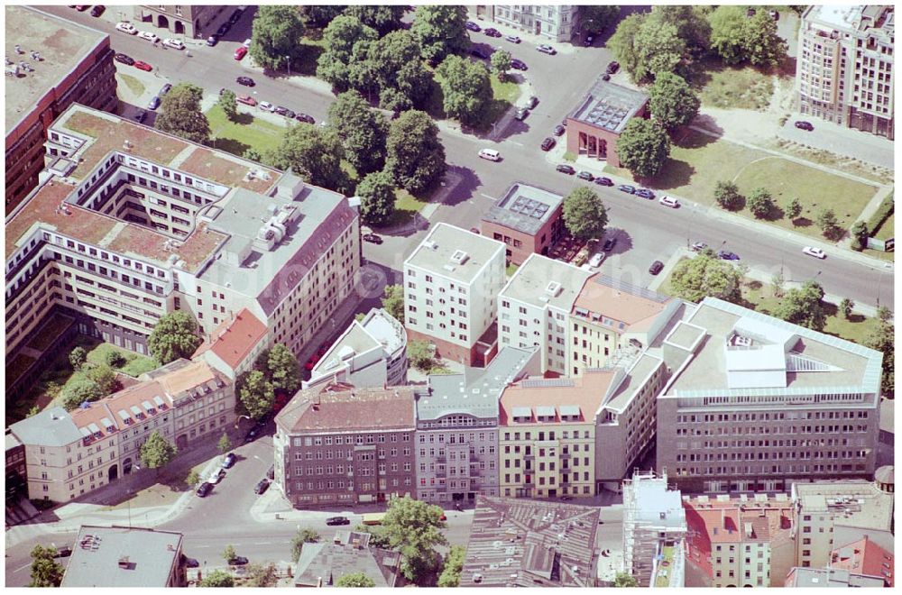 Berlin Mitte from above - 31.05.2004 Berlin Mitte, Blick auf die Gebäude der Hessische Straße 11, 10115 Berlin, der PRIMA Wohnbau Gesellschaft, PRIMA Wohnbauten Privatisierungs-Managemant GmbH Lichtenberg, Kurfürstendamm 32, 10719 Berlin, Tel.: 212497-0, Fax.: 2110170,