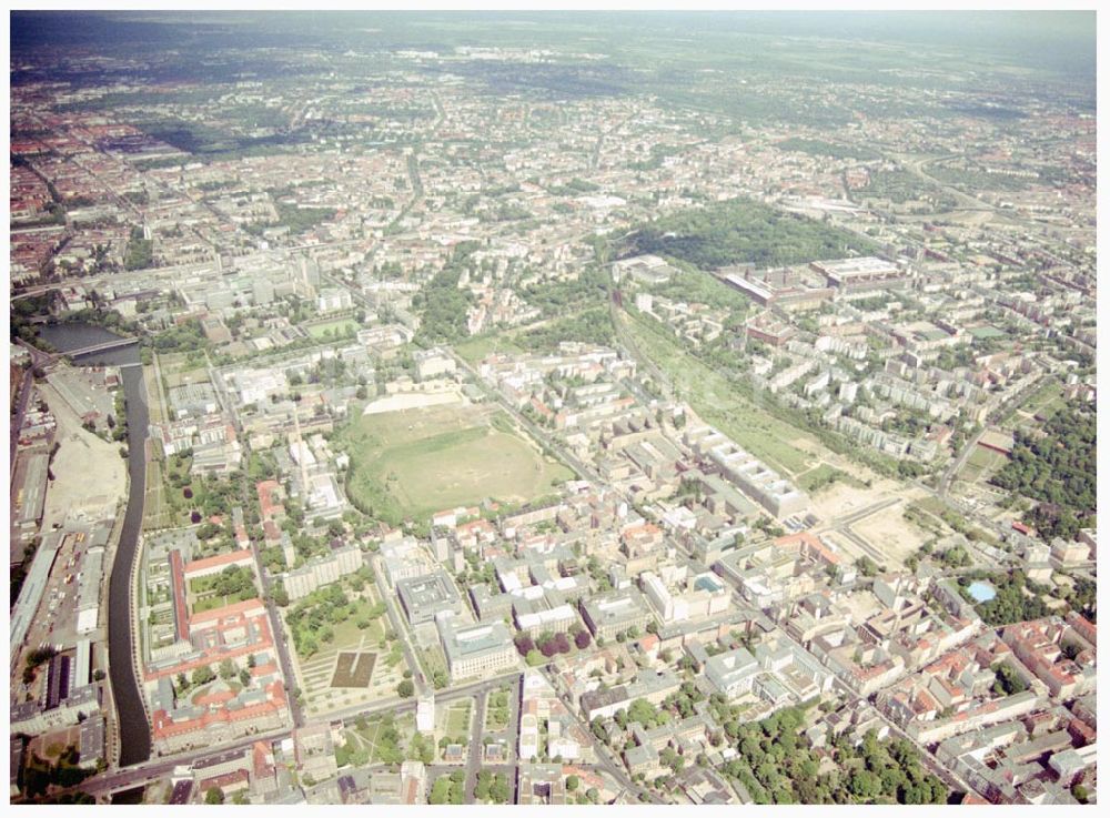 Aerial image Berlin Mitte - 31.05.2004 Berlin Mitte, Blick auf die Gebäude der Hessische Straße 11, 10115 Berlin, der PRIMA Wohnbau Gesellschaft, PRIMA Wohnbauten Privatisierungs-Managemant GmbH Lichtenberg, Kurfürstendamm 32, 10719 Berlin, Tel.: 212497-0, Fax.: 2110170,