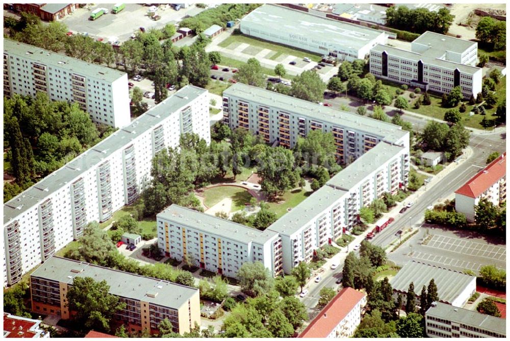 Berlin Lichtenberg from the bird's eye view: 31.05.2004 Berlin Lichtenberg, Blick auf die Gebäude der Josef-Orlopp-Straße 15a-e,17-31, Vulkanstraße 50-57, 10367 Berlin, der PRIMA Wohnbau Gesellschaft, PRIMA Wohnbauten Privatisierungs-Managemant GmbH Lichtenberg, Kurfürstendamm 32, 10719 Berlin, Tel.: 212497-0, Fax.: 2110170,