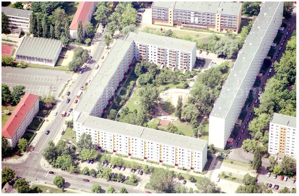 Aerial photograph Berlin Lichtenberg - 31.05.2004 Berlin Lichtenberg, Blick auf die Gebäude der Josef-Orlopp-Straße 15a-e,17-31, Vulkanstraße 50-57, 10367 Berlin, der PRIMA Wohnbau Gesellschaft, PRIMA Wohnbauten Privatisierungs-Managemant GmbH Lichtenberg, Kurfürstendamm 32, 10719 Berlin, Tel.: 212497-0, Fax.: 2110170,