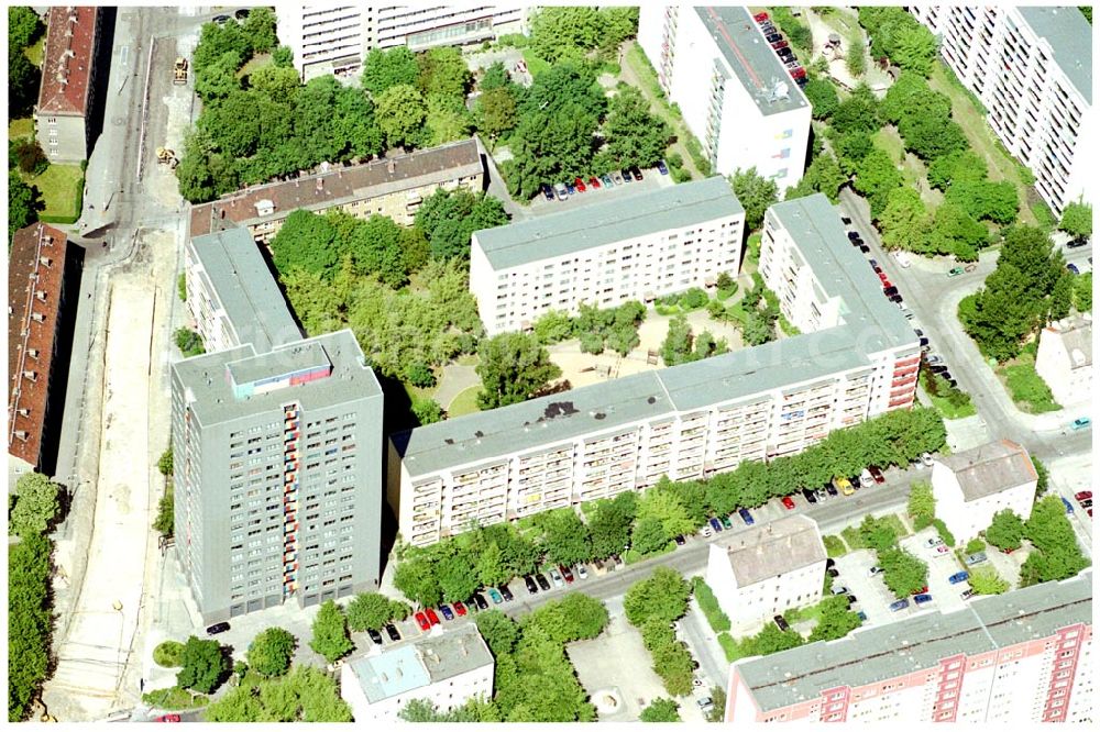 Berlin Lichtenberg from the bird's eye view: 31.05.2004 Berlin Lichtenberg, Blick auf die Gebäude der Robert-Uhrig-Straße 8-18, Paul-Gesche-Straße 13-15, Ribbecker Straße 1,1a.3,5, 10315 Berlin, der PRIMA Wohnbau Gesellschaft, PRIMA Wohnbauten Privatisierungs-Managemant GmbH Lichtenberg, Kurfürstendamm 32, 10719 Berlin, Tel.: 212497-0, Fax.: 2110170,