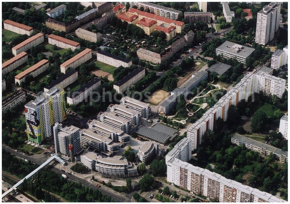 Berlin Lichtenberg from the bird's eye view: 30.05.2004 Berlin Lichtenberg, Blick auf die Gebäude der Rudolf-Seifert-Straße 6-24 und 13-29, 10369 Berlin, der PRIMA Wohnbau Gesellschaft, PRIMA Wohnbauten Privatisierungs-Managemant GmbH Lichtenberg, Kurfürstendamm 32, 10719 Berlin, Tel.: 212497-0, Fax.: 2110170,