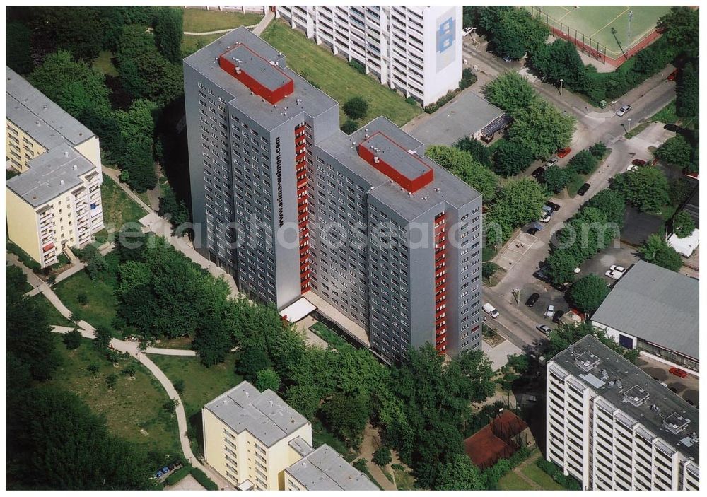 Berlin Lichtenberg from the bird's eye view: 31.05.2004 Berlin Lichtenberg, Blick auf die Gebäude der Coppistraße 10-12, 10135 Berlin, der PRIMA Wohnbau Gesellschaft, PRIMA Wohnbauten Privatisierungs-Managemant GmbH Lichtenberg, Kurfürstendamm 32, 10719 Berlin, Tel.: 212497-0, Fax.: 2110170,