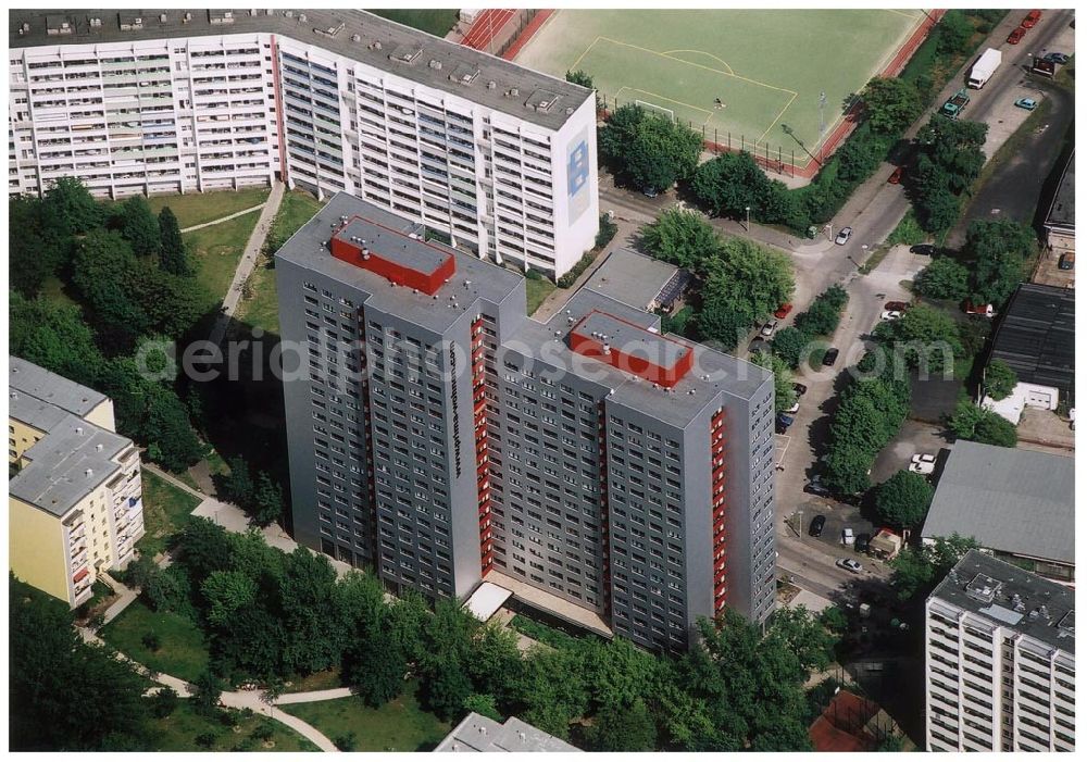 Aerial photograph Berlin Lichtenberg - 30.05.2004 Berlin Lichtenberg, Blick auf die Gebäude der Coppistraße 10-12, 10135 Berlin, der PRIMA Wohnbau Gesellschaft, PRIMA Wohnbauten Privatisierungs-Managemant GmbH Lichtenberg, Kurfürstendamm 32, 10719 Berlin, Tel.: 212497-0, Fax.: 2110170,