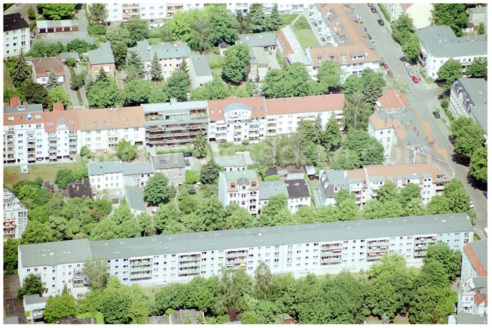 Aerial photograph Berlin Lichtenberg - 31.05.2004 Berlin Lichtenberg, Blick auf die Gebäude der Stienitzseestraße 27, 12489 Berlin, Adlershof, der PRIMA Wohnbau Gesellschaft, PRIMA Wohnbauten Privatisierungs-Managemant GmbH Lichtenberg, Kurfürstendamm 32, 10719 Berlin, Tel.: 212497-0, Fax.: 2110170,