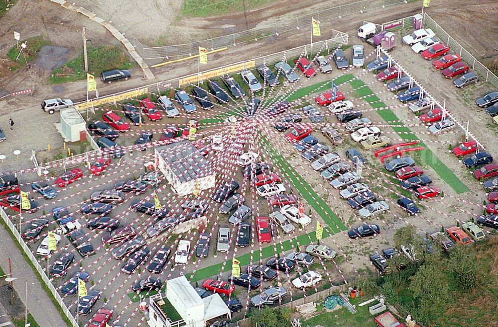 Berlin-Karow from above - 21.09.1995 Berlin, Automarkt in Karow - Nord