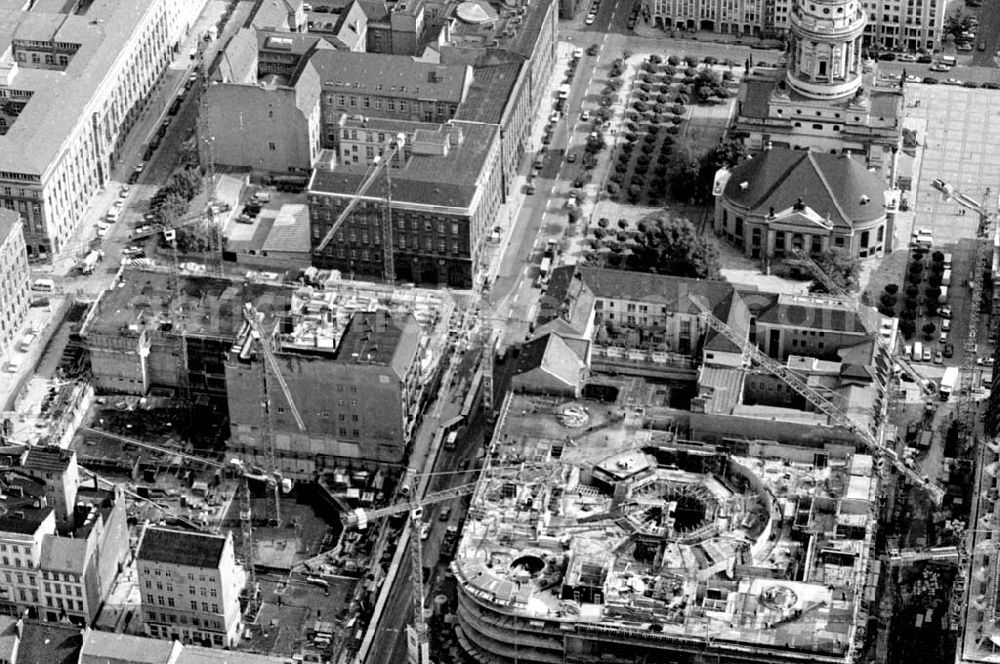 Berlin from the bird's eye view: 02.10.1994 Berlin Bau der Friedrichstadtpassagen