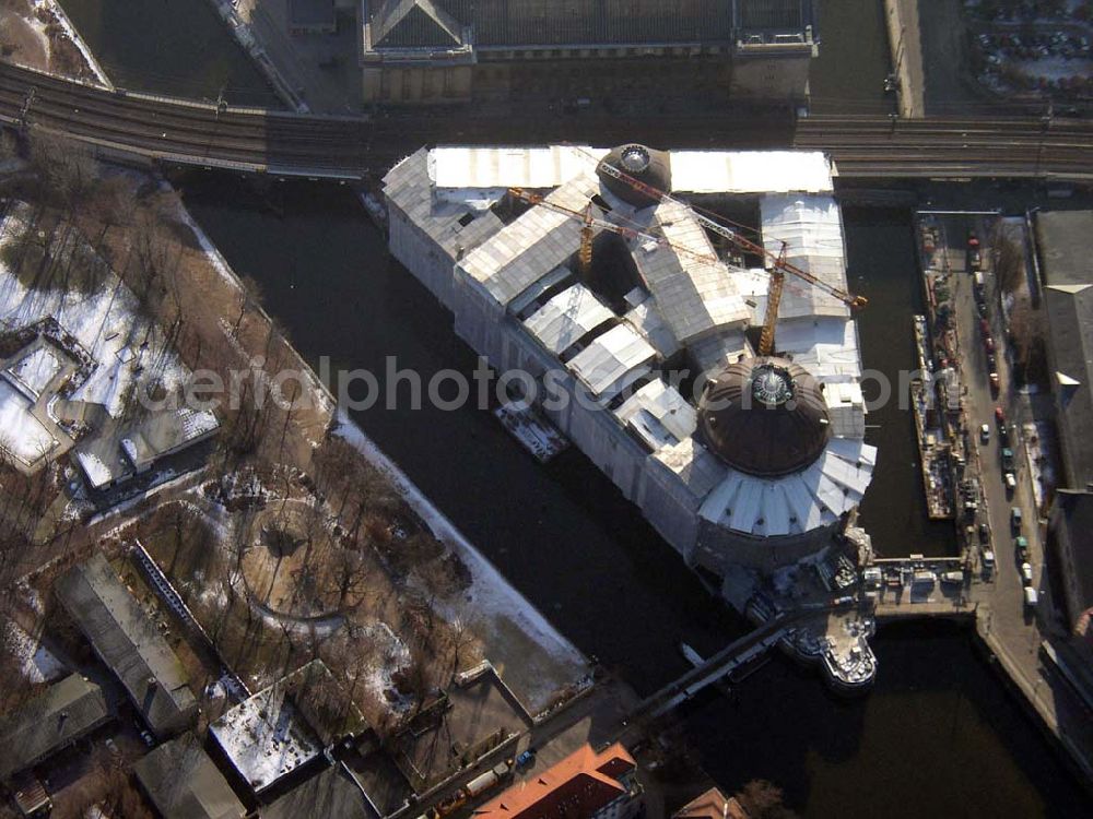 Berlin from the bird's eye view: Baustelle Berlin-Mitte Museumsinsel Pilot: Grahn