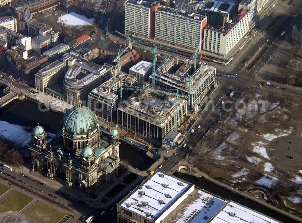 Aerial image Berlin - Baustelle DOM-AQUAREE der DIFA am Berliner Dom in Berlin - Mitte. Pilot: Grahn