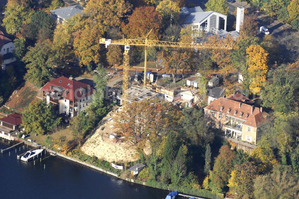 Aerial image Berlin - Blick auf die Baustelle Am Kleinen Wannsee 2 der CONCEPT BAU - PREMIER GmbH, Engeldamm 64b, 10179 Berlin, Tel.: 030.23 12 03 - 0