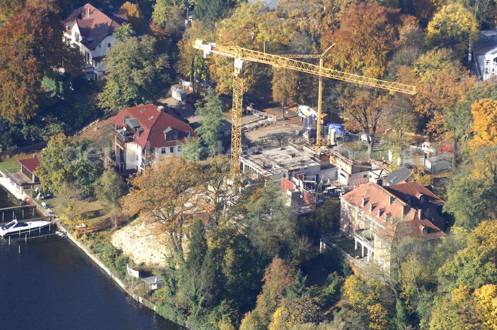 Aerial photograph Berlin - Blick auf die Baustelle Am Kleinen Wannsee 2 der CONCEPT BAU - PREMIER GmbH, Engeldamm 64b, 10179 Berlin, Tel.: 030.23 12 03 - 0