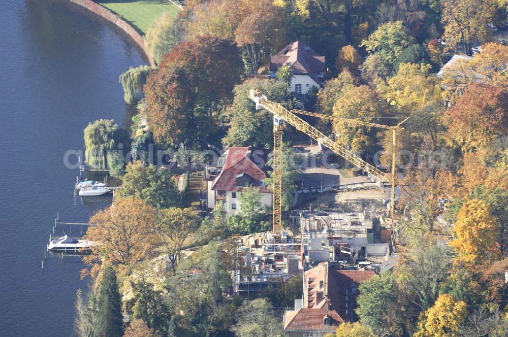 Aerial image Berlin - Blick auf die Baustelle Am Kleinen Wannsee 2 der CONCEPT BAU - PREMIER GmbH, Engeldamm 64b, 10179 Berlin, Tel.: 030.23 12 03 - 0