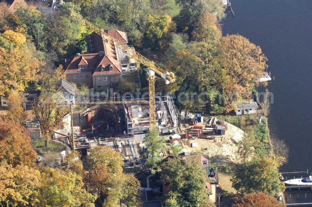 Berlin from above - Blick auf die Baustelle Am Kleinen Wannsee 2 der CONCEPT BAU - PREMIER GmbH, Engeldamm 64b, 10179 Berlin, Tel.: 030.23 12 03 - 0