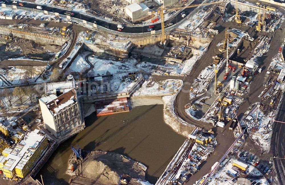 Aerial photograph Berlin Mitte - 22.11.1995 Berlin, Baustelle am Porsdamer Platz (Winter)