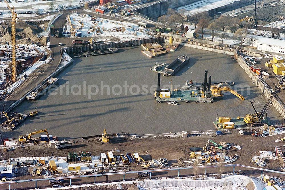 Berlin Mitte from the bird's eye view: 22.11.1995 Berlin, Baustelle am Porsdamer Platz (Winter)