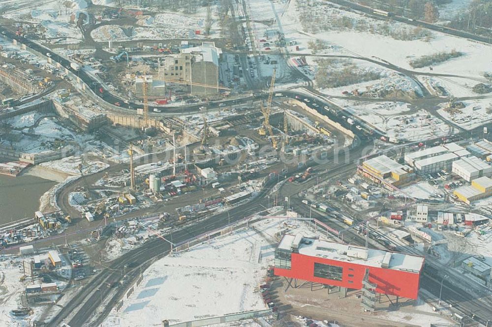 Aerial image Berlin Mitte - 22.11.1995 Berlin, Baustelle am Porsdamer Platz (Winter) mit der Red Box (Infobox)