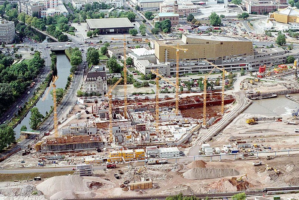 Berlin Mitte from the bird's eye view: 06.09.1995 Berlin, Baustelle am Potsdamer Platz