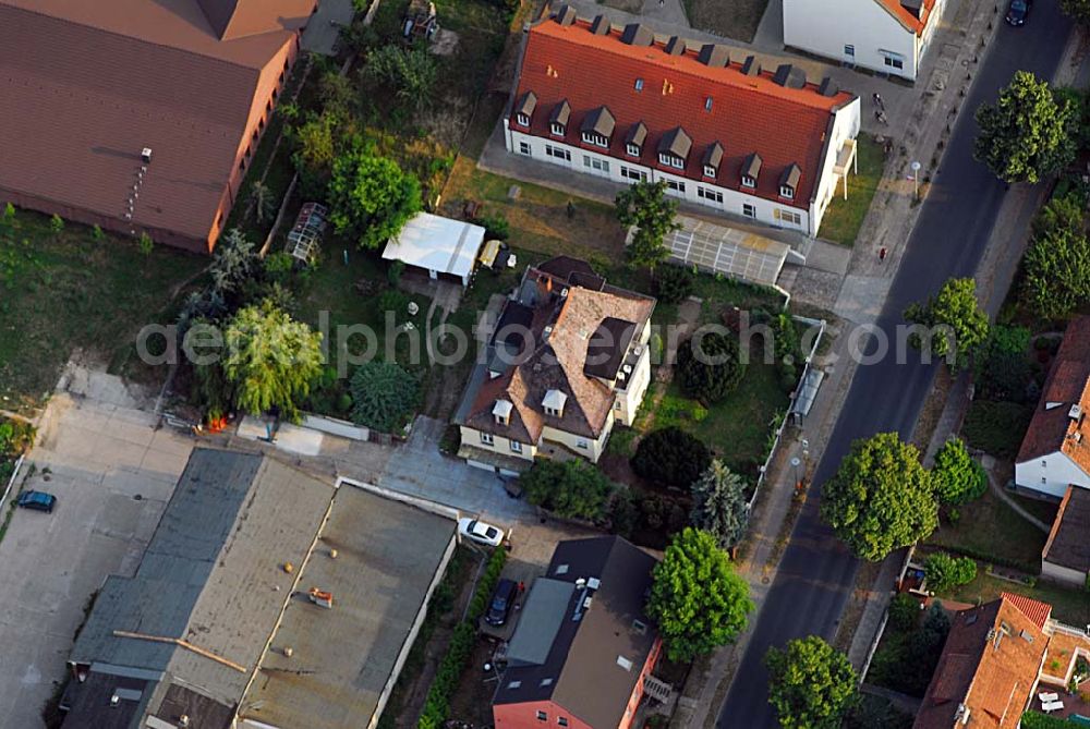 Berlin - Falkenberg from above - Blick auf die Wohnanlage von Ronald und Margit Krai an der Lindenberger Straße 10 in Berlin-Falkenberg