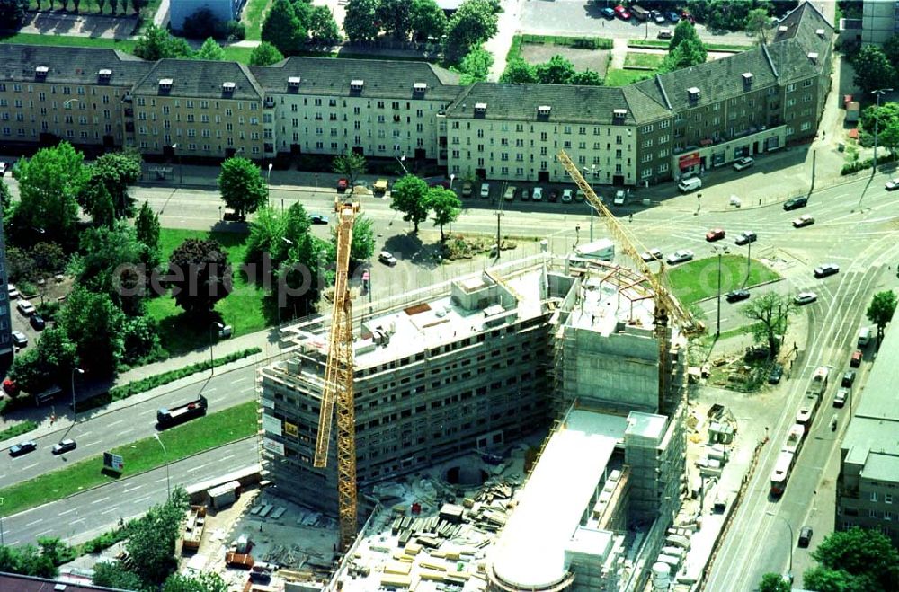 Aerial photograph Berlin - 24.05.94 Berlin Büro und Geschäftshausbau an der Landsberger Allee/Storkower Straß Berlin-Friedrichshain