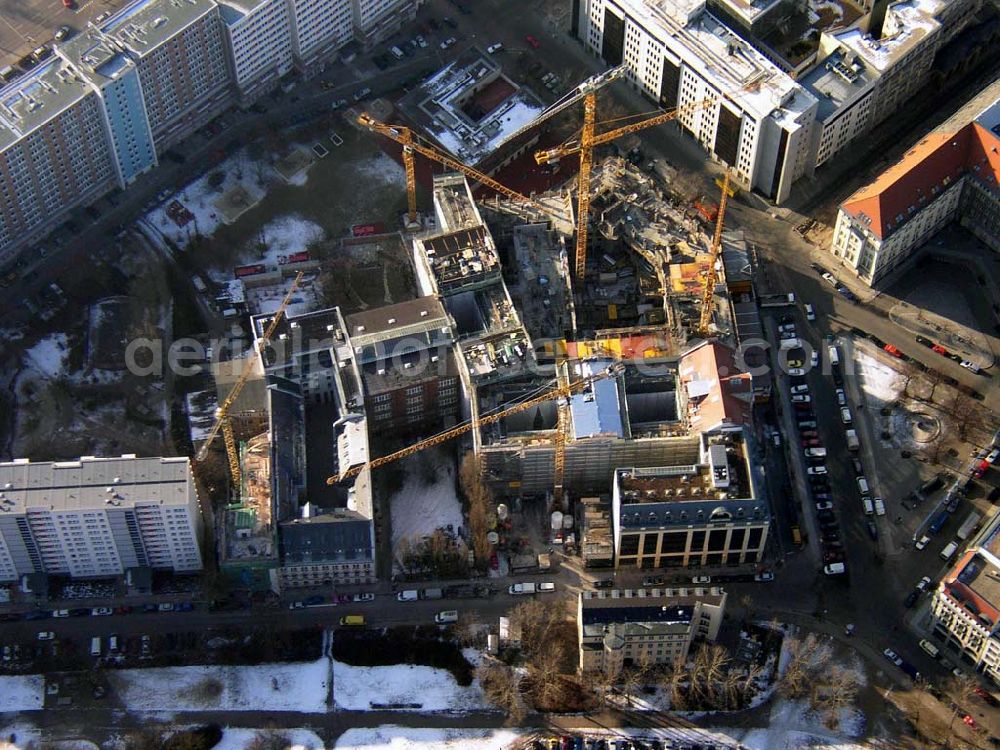 Aerial photograph Berlin - Büro- und Wohnhausbau am Hausvogteiplatz in Berlin- Mitte Pilot: Grahn