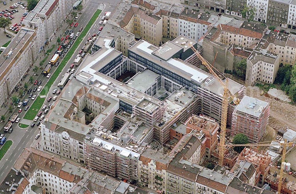 Aerial photograph Berlin-Friedrichshain - 21.09.1995 Berlin, Bürohaus Neubau Frankfurter Allee / Bayerische Hausbau