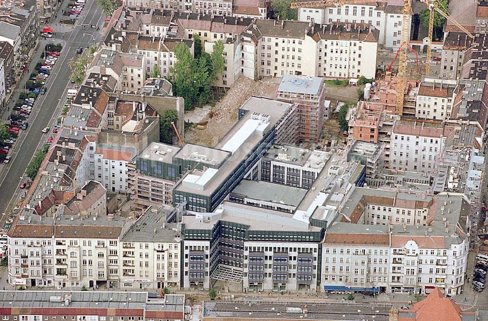 Aerial photograph Berlin-Friedrichshain - 21.09.1995 Berlin, Bürohaus Neubau Frankfurter Allee / Bayerische Hausbau