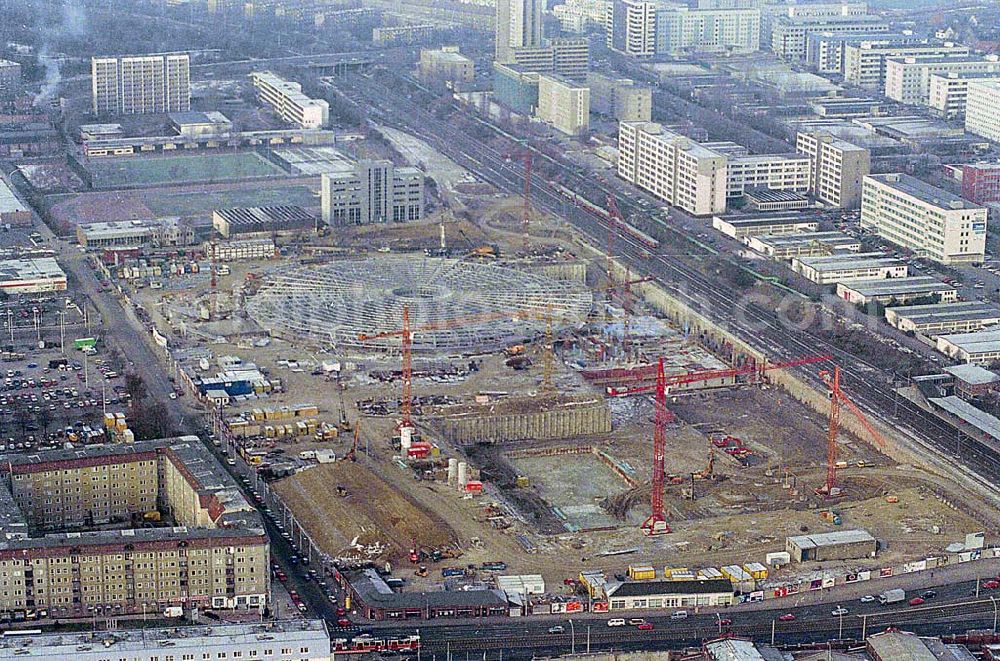 Aerial image Berlin-Friedrichshain - 21.12.1995 Berlin, Bötzow Straße 8-10