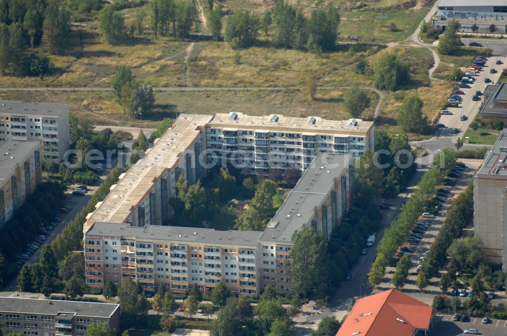 Berlin from the bird's eye view: Blick auf Mehrfamilienhäuser / Plattenbauten an der Friedrich-Richter-Straße Ecke Wolfgang-Heinz-Straße Ecke Bruno-Apitz-Straße in Berlin-Buch.