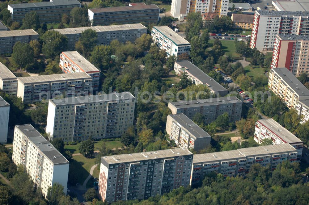 Berlin from the bird's eye view: Blick auf Mehrfamilienhäuser / Plattenbauten an der Walter-Friedrich-Straße Ecke Franz-Schmidt-Straße in Berlin-Buch.