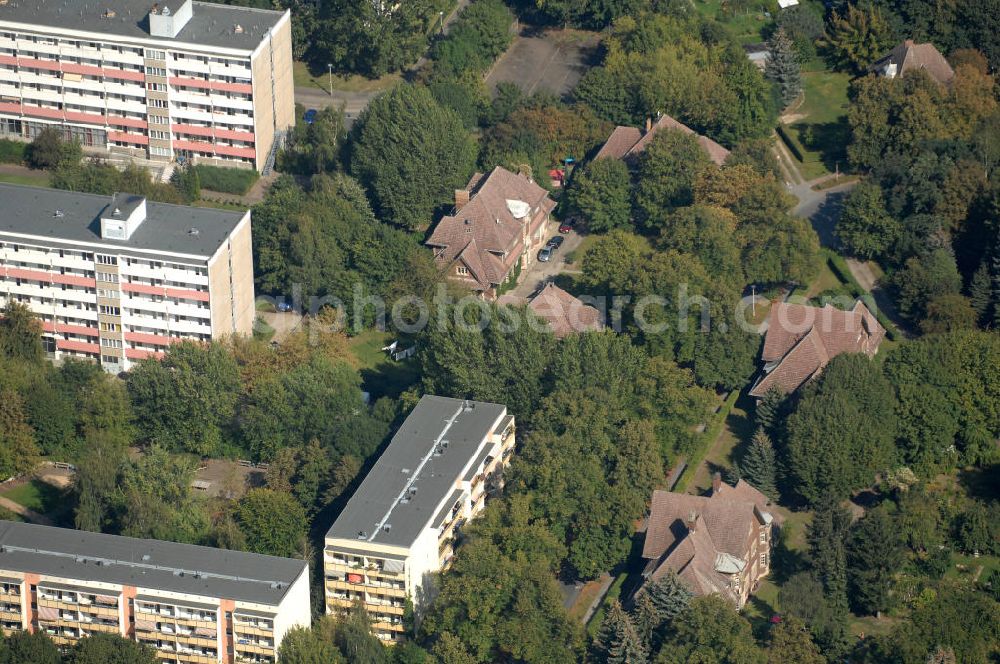 Aerial image Berlin - Blick auf Mehrfamilienhäuser / Plattenbauten an der Karower Straße Ecke Alt-Buch in Berlin-Buch.