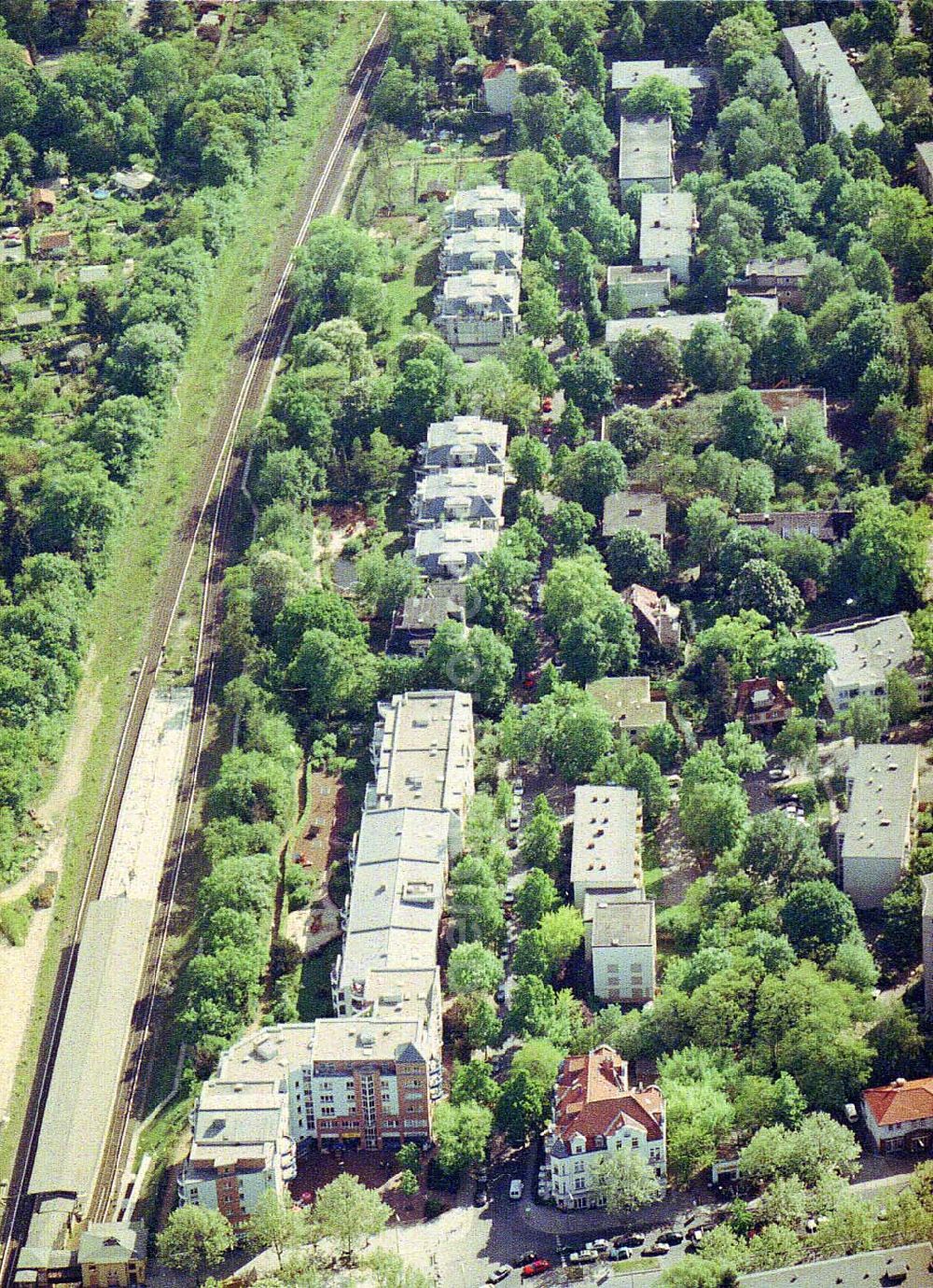 Aerial image Berlin - Steglitz - Wohnanlage der UNIVERSA HV GmbH (Kleiststraße 3-6 in 10787 Berlin) an der Buhrowstraße / Ecke Steglitzer Damm in Berlin - Steglitz.