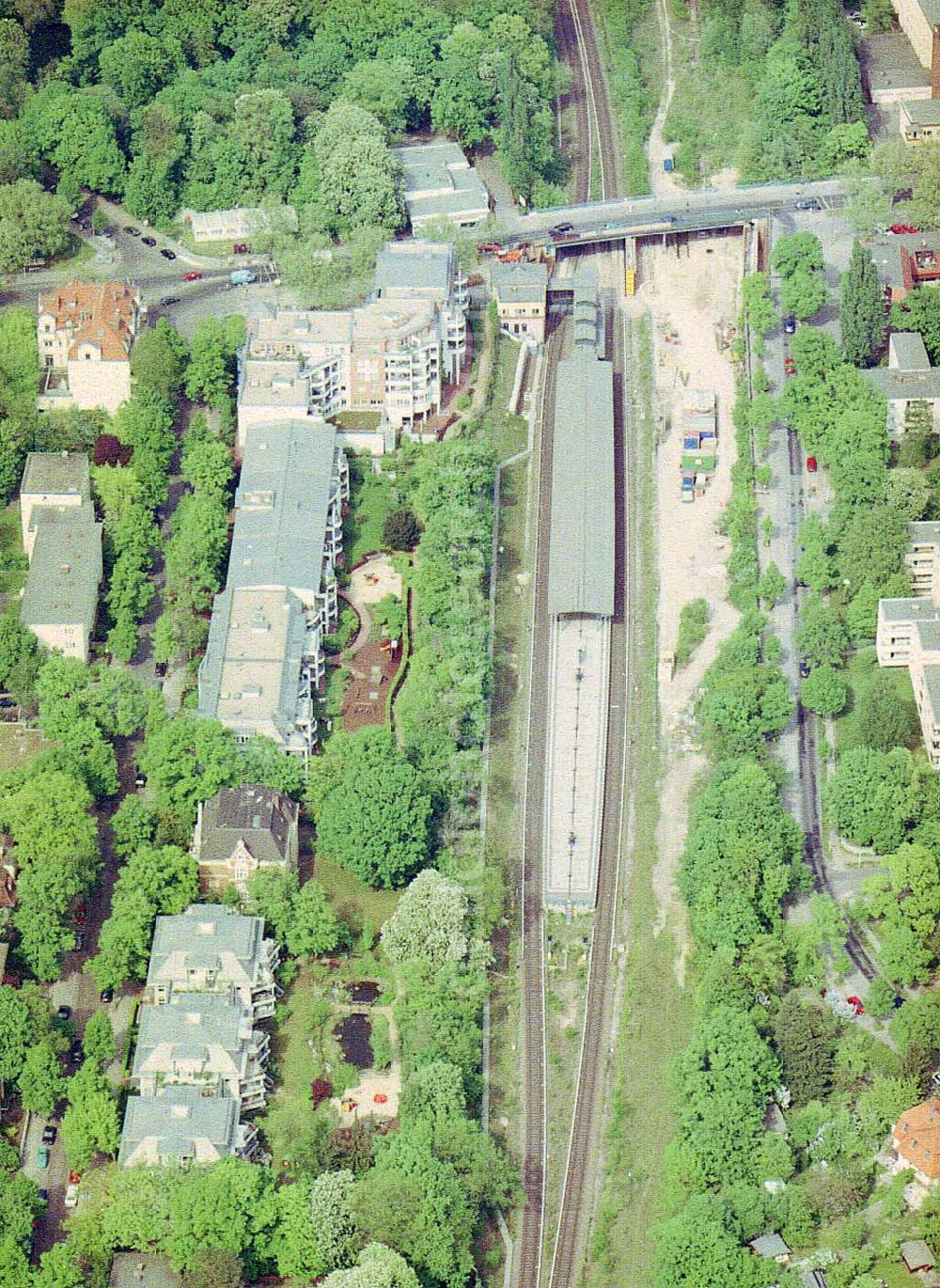 Berlin - Steglitz from the bird's eye view: Wohnanlage der UNIVERSA HV GmbH (Kleiststraße 3-6 in 10787 Berlin) an der Buhrowstraße / Ecke Steglitzer Damm in Berlin - Steglitz.