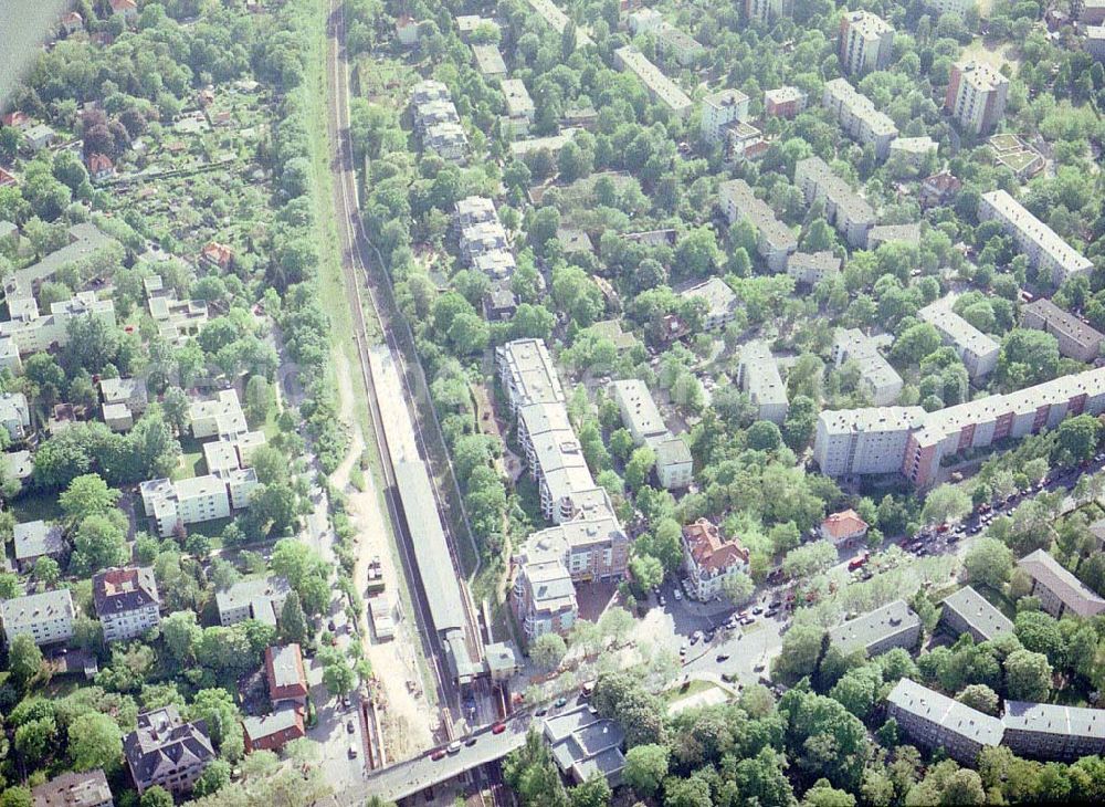 Aerial photograph Berlin - Steglitz - Wohnanlage der UNIVERSA HV GmbH (Kleiststraße 3-6 in 10787 Berlin) an der Buhrowstraße / Ecke Steglitzer Damm in Berlin - Steglitz.