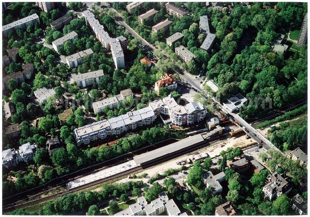 Berlin - Steglitz from the bird's eye view: Wohnanlage der UNIVERSA HV GmbH (Kleiststraße 3-6 in 10787 Berlin) an der Buhrowstraße / Ecke Steglitzer Damm in Berlin - Steglitz.