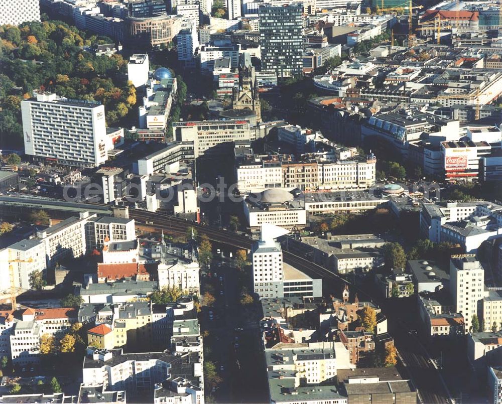 Berlin from above - 1995 BERLIN-Charlottenburg Blick auf den Breitscheidplatz mit dem alten Kranzlereck und der Gedächtnisskirche