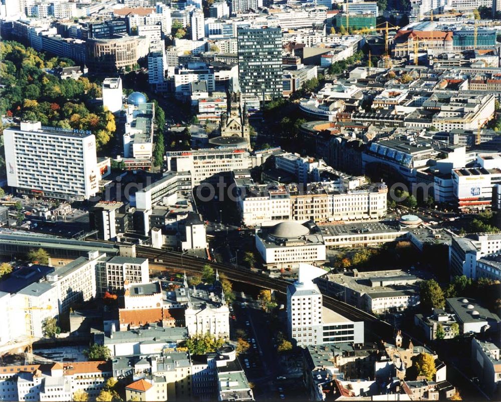 Berlin from above - 1995 BERLIN-Charlottenburg Blick auf den Breitscheidplatz mit dem alten Kranzlereck und der Gedächtnisskirche