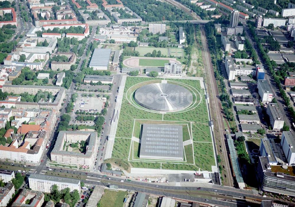 Aerial photograph Berlin - Friedrichshain - Gelände des Velodroms an der Landsberger Allee in Berlin.