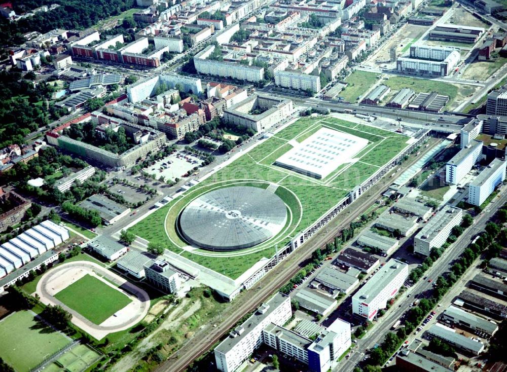 Berlin - Friedrichshain from above - Gelände des Velodroms an der Landsberger Allee in Berlin.